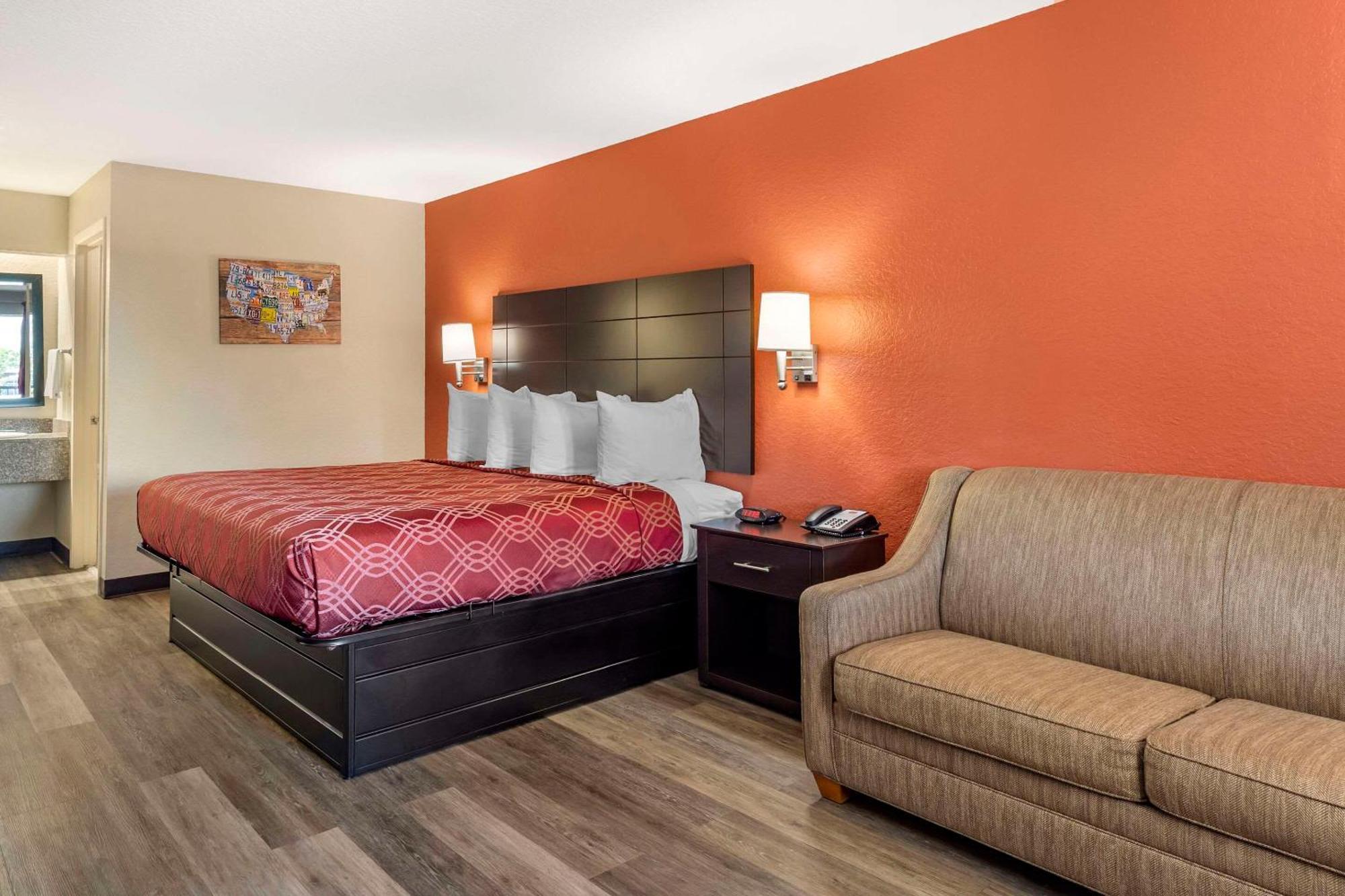 King Room - Disability Access/Non-Smoking