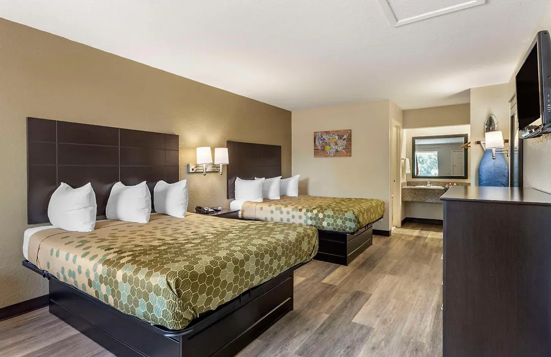 Econo Lodge Near Lackland Air Force Base-Seaworld-1