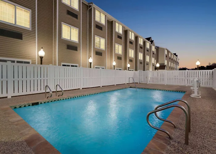 Super 8 By Wyndham San Antonio Airport North