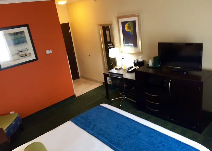 Cityview Inn & Suites Downtown /Rivercenter Area